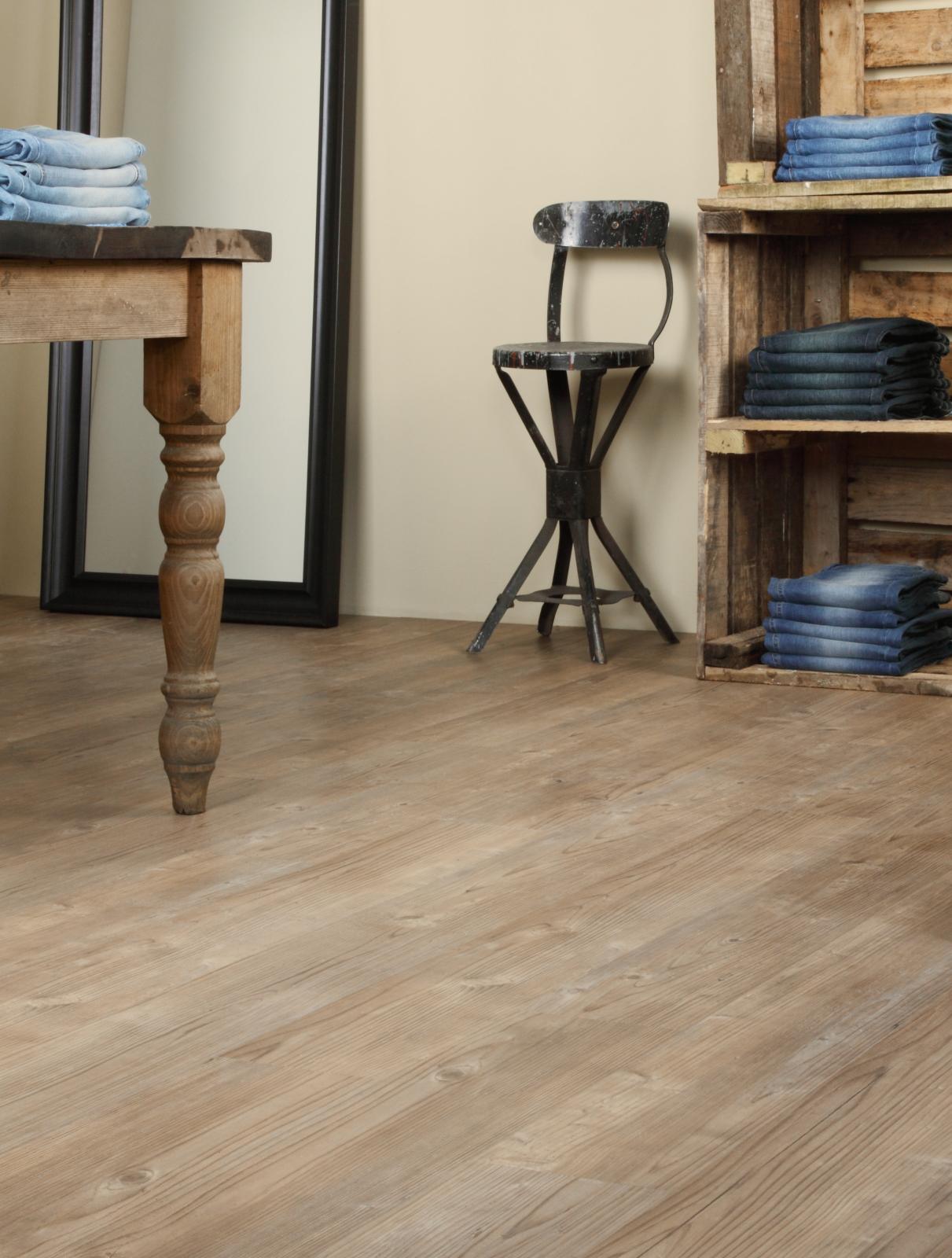 Dry Cedar SB5W2535: Click Luxury Vinyl tiles from the Amtico Click
